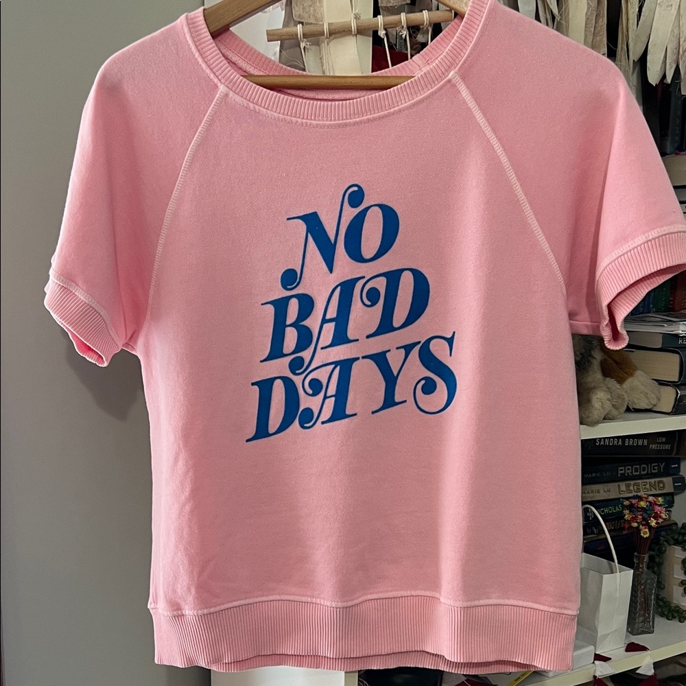 Ban.do Stylish Pink top with Blue Graphic. Casual short sleeve sweatshirt.
